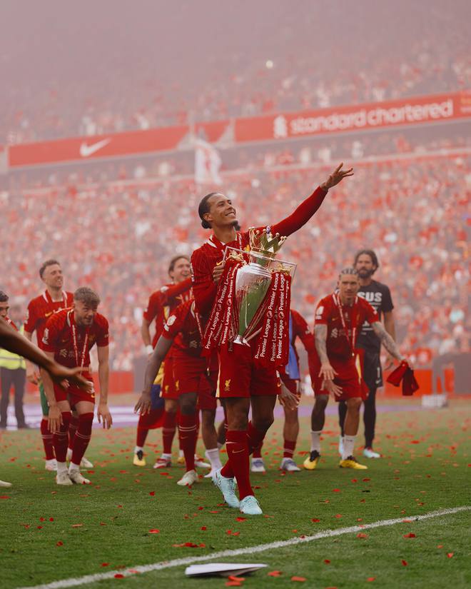 荷兰战胜波兰，范戴克因头球甩开防守成为焦点的简单介绍