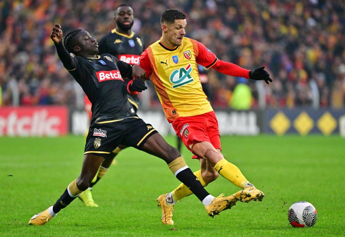 蒙彼利埃客场击败斯特拉斯堡，保持连胜纪录