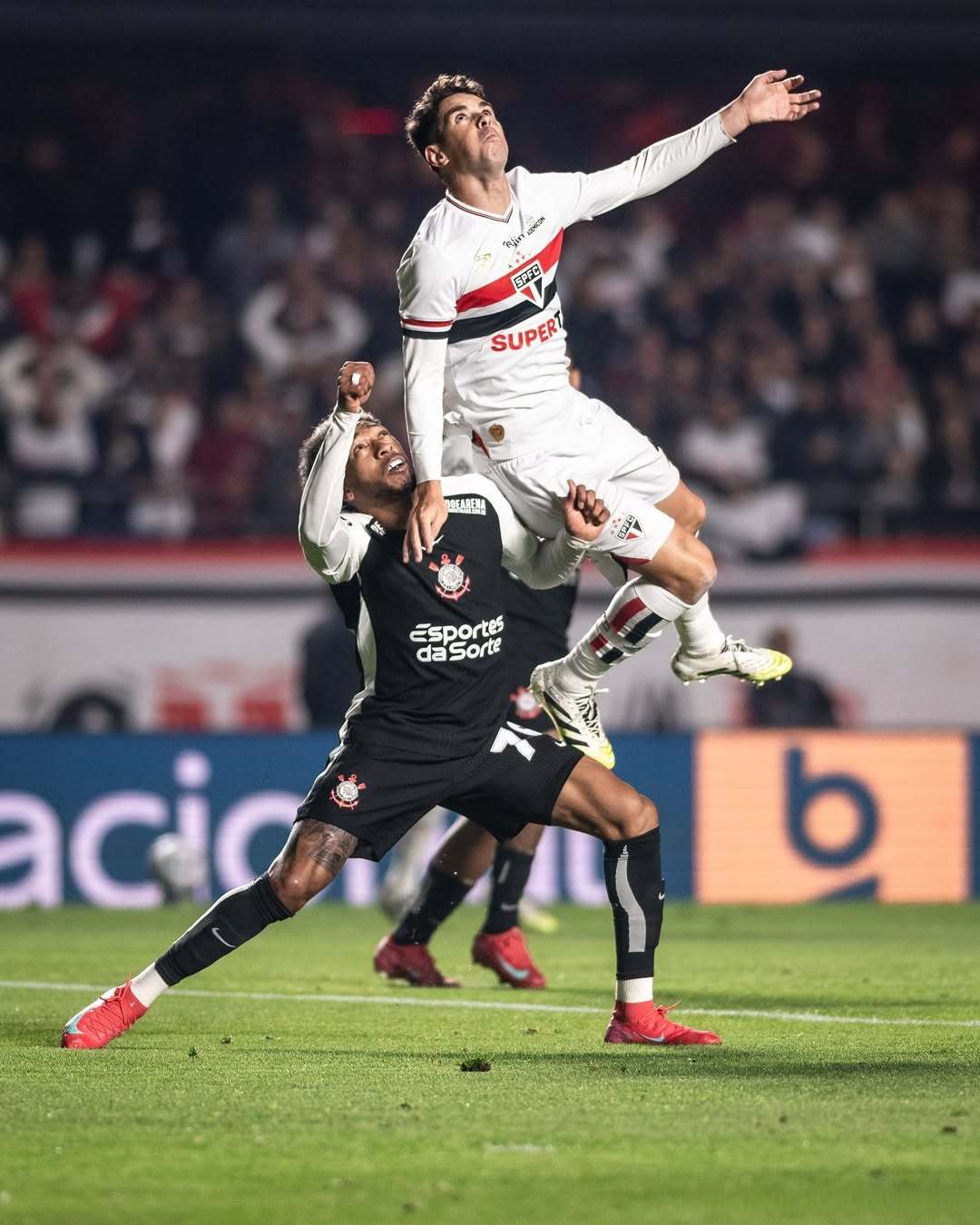 包含全运会半决赛对决在即！莱比锡演练定位球，巴塞罗那密集防守应对的词条